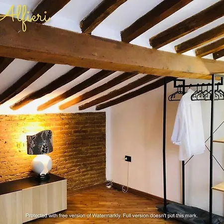 Apartment Casa Alfieri-graziosa Mansarda In Centro A