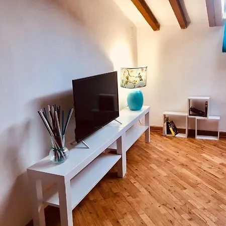 Apartment Casa Alfieri-graziosa Mansarda In Centro A